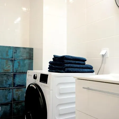 Aura Apartment *